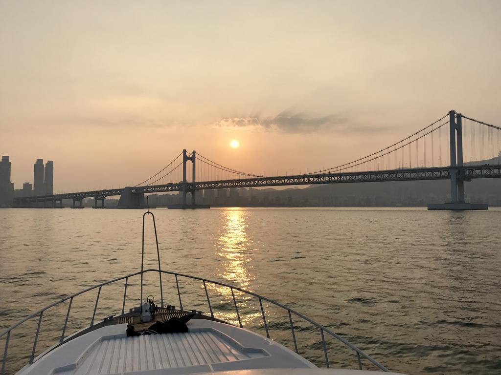 Sea And Yacht Hotel Busan Buitenkant foto